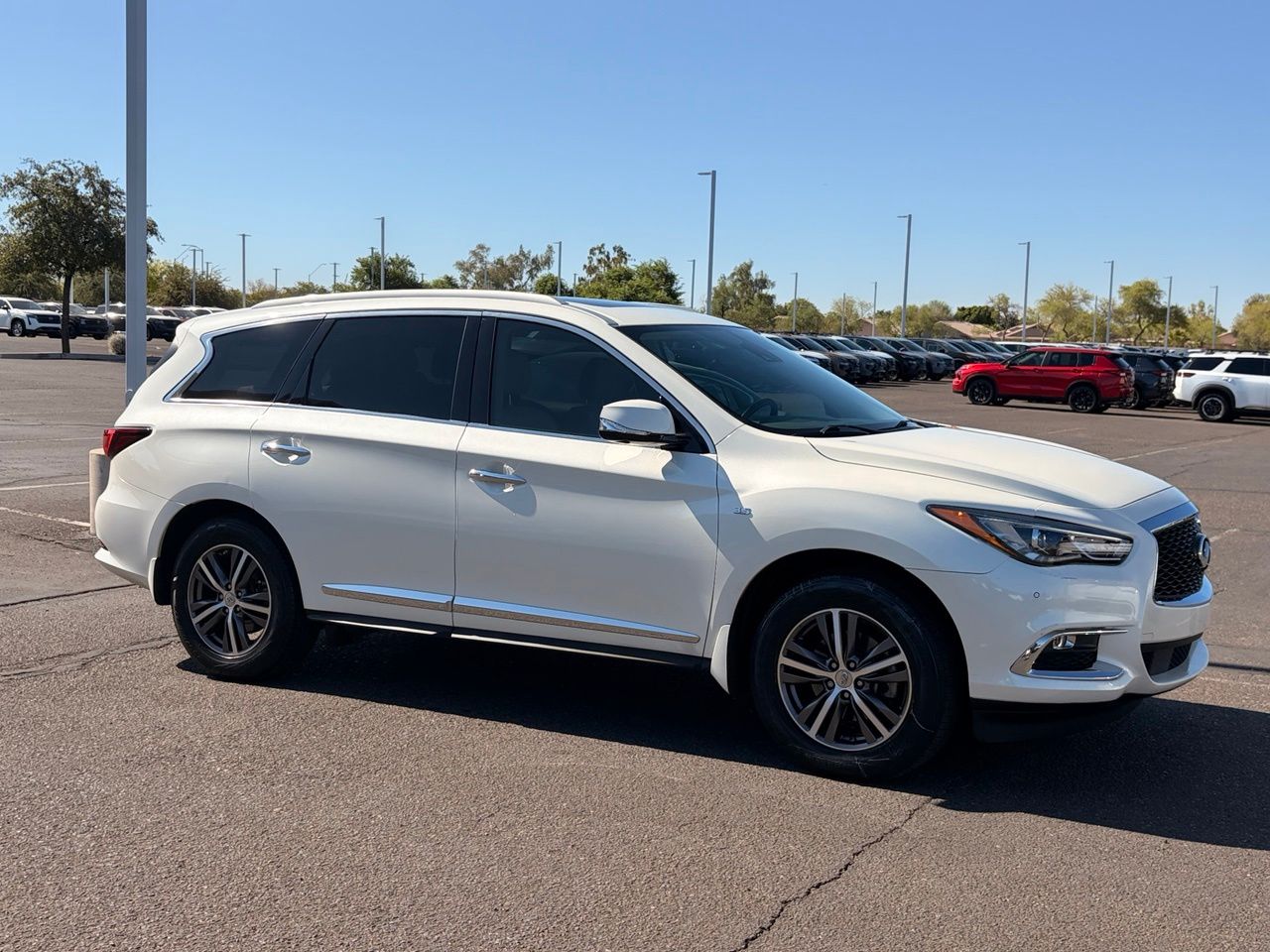 View vehicle photo 7