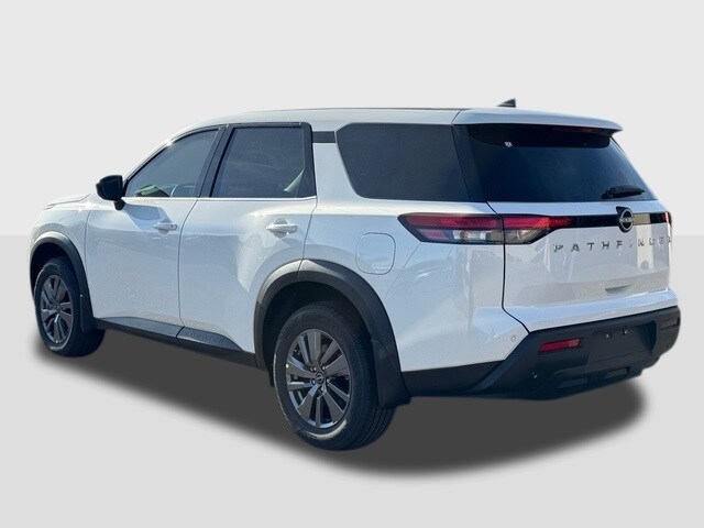 2025 Nissan Pathfinder S photo 3