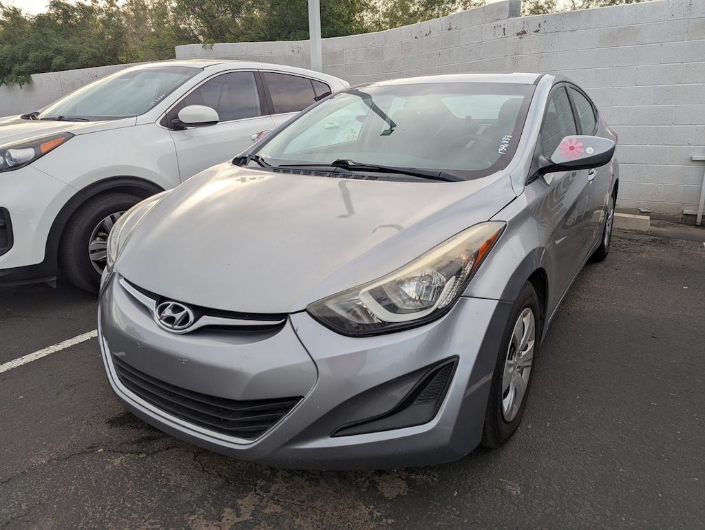Used 2016 Hyundai Elantra SE Sedan