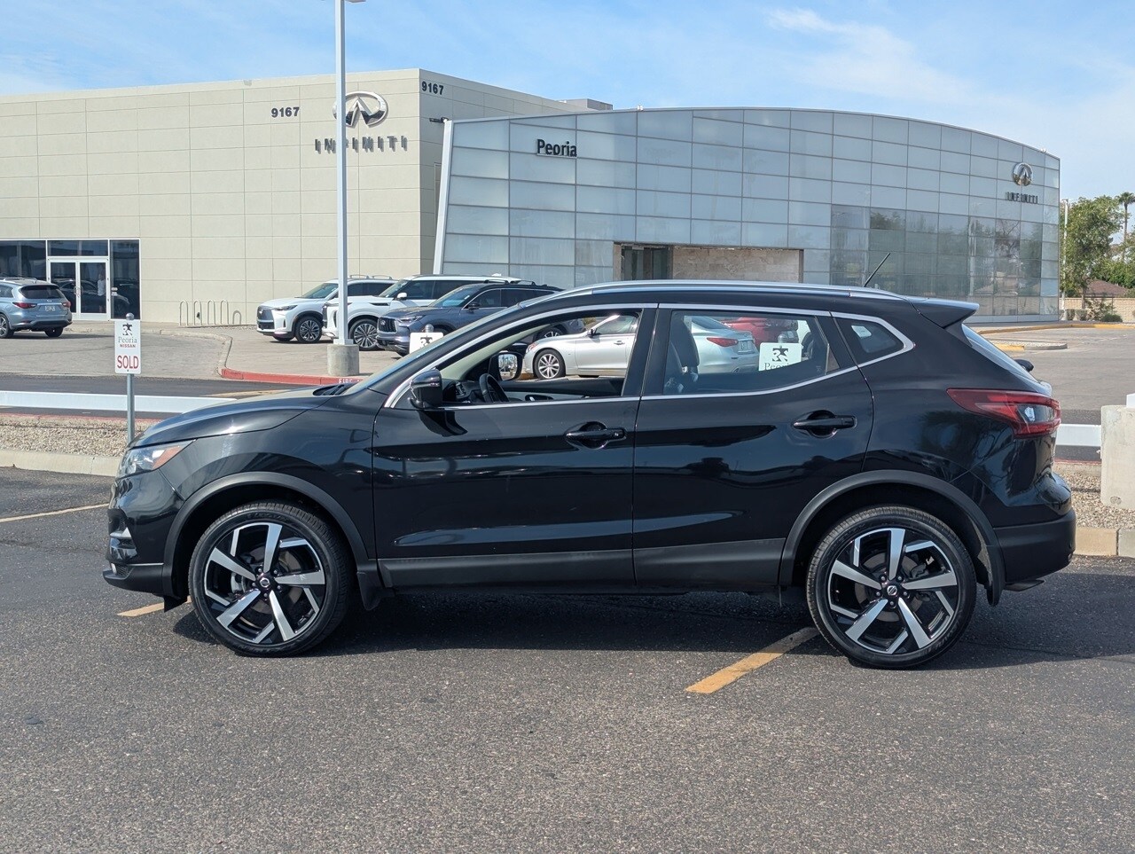 2020 Nissan Rogue Sport SL photo 3