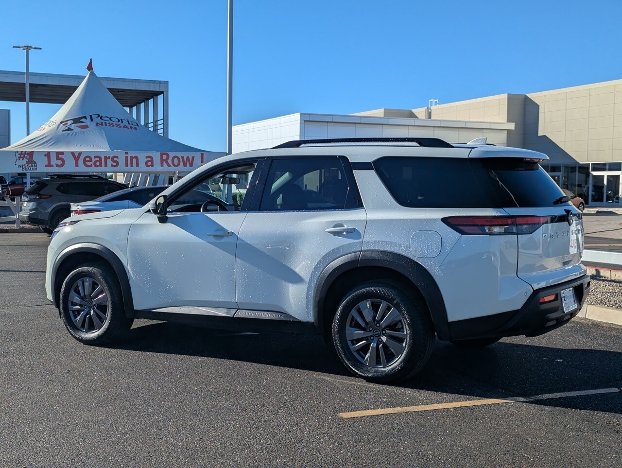 2025 Nissan Pathfinder SV photo 3