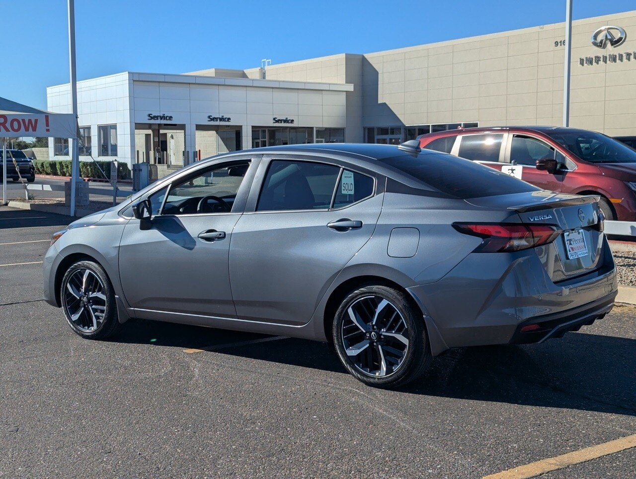 2025 Nissan Versa 1.6 SR photo 4