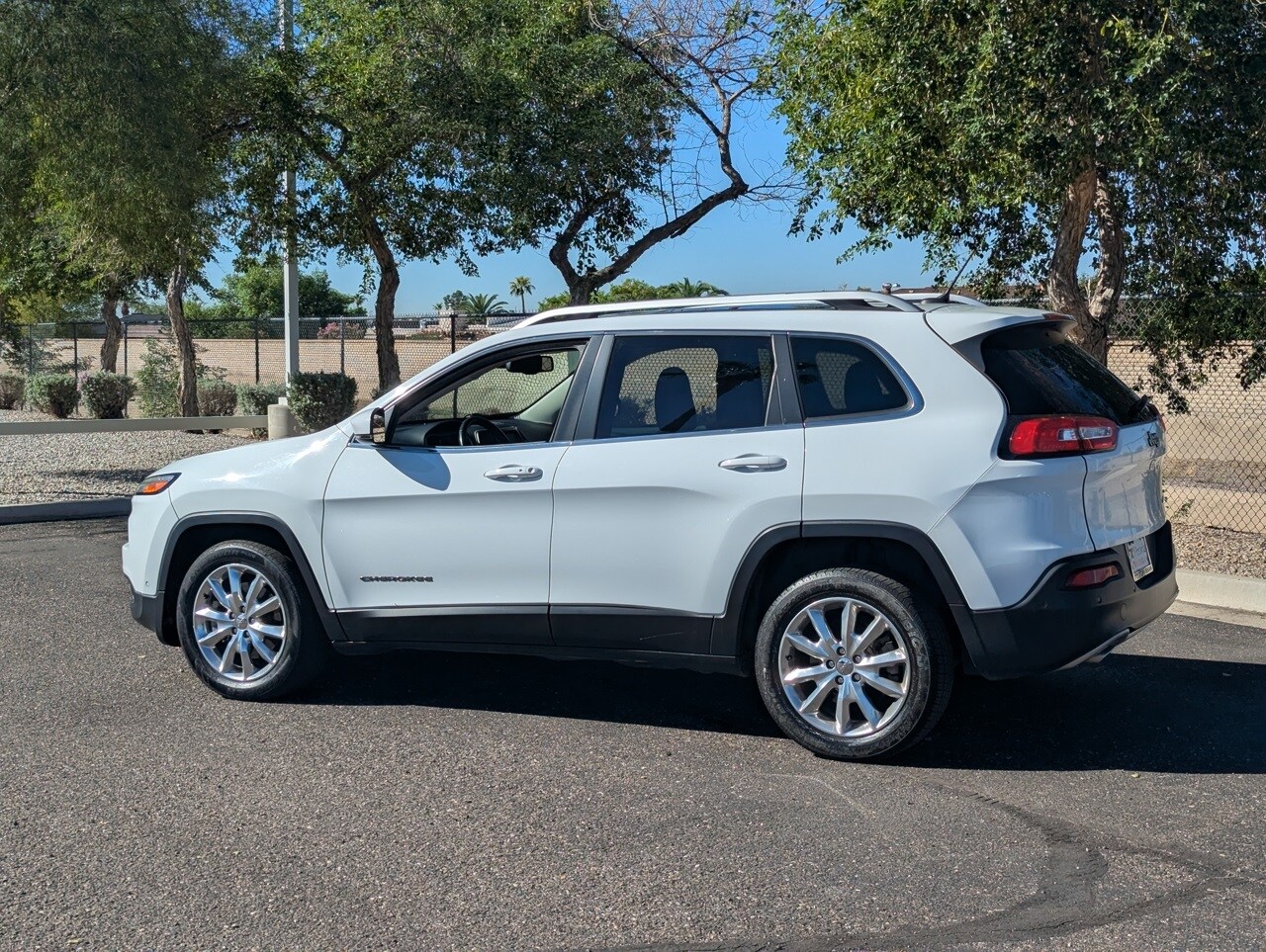 2014 Jeep Cherokee Limited photo 2