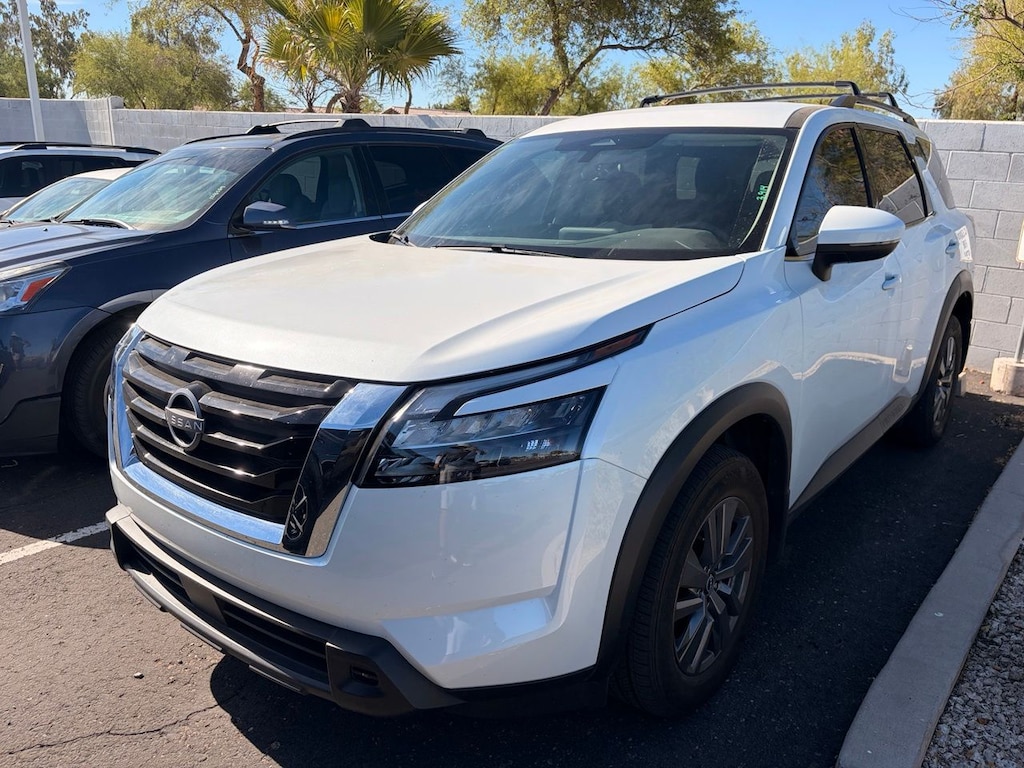 Certified 2025 Nissan Pathfinder SV SUV
