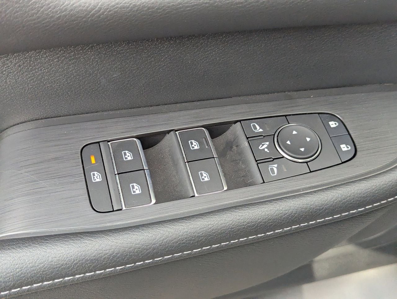 2025 Nissan Armada SL - Photo 13