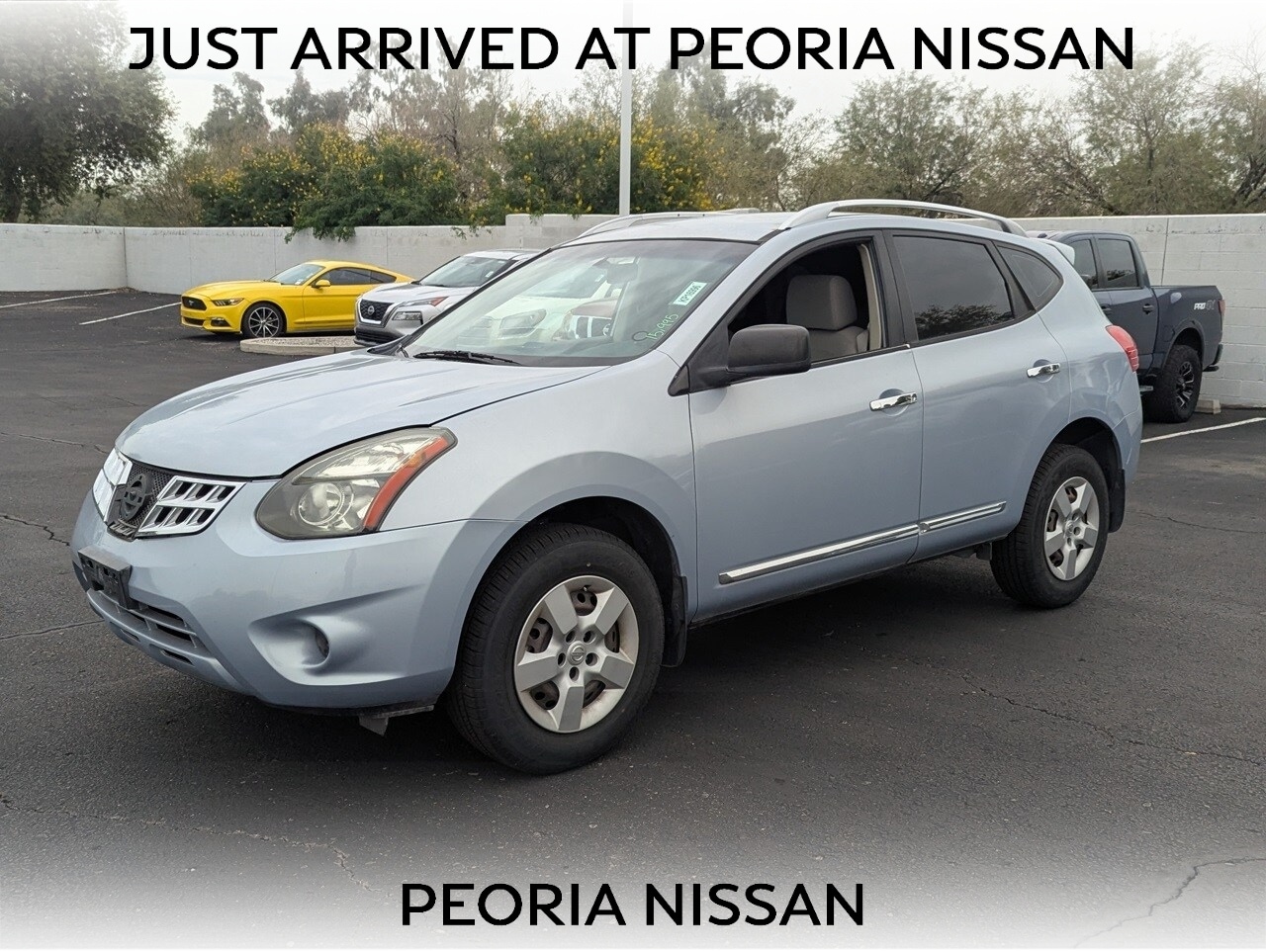 2014 Nissan Rogue Select S's photo