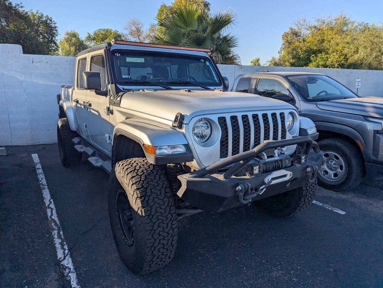 2022 Jeep Gladiator Sport photo 3