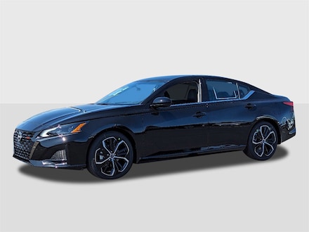 2025 Nissan Altima SR Sedan
