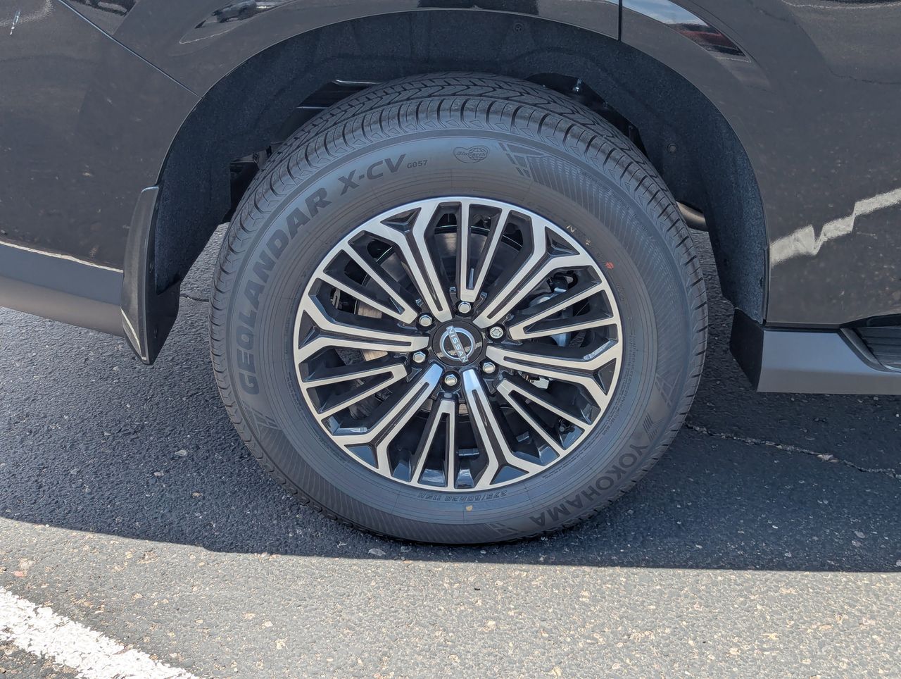 2025 Nissan Armada SL - Photo 9