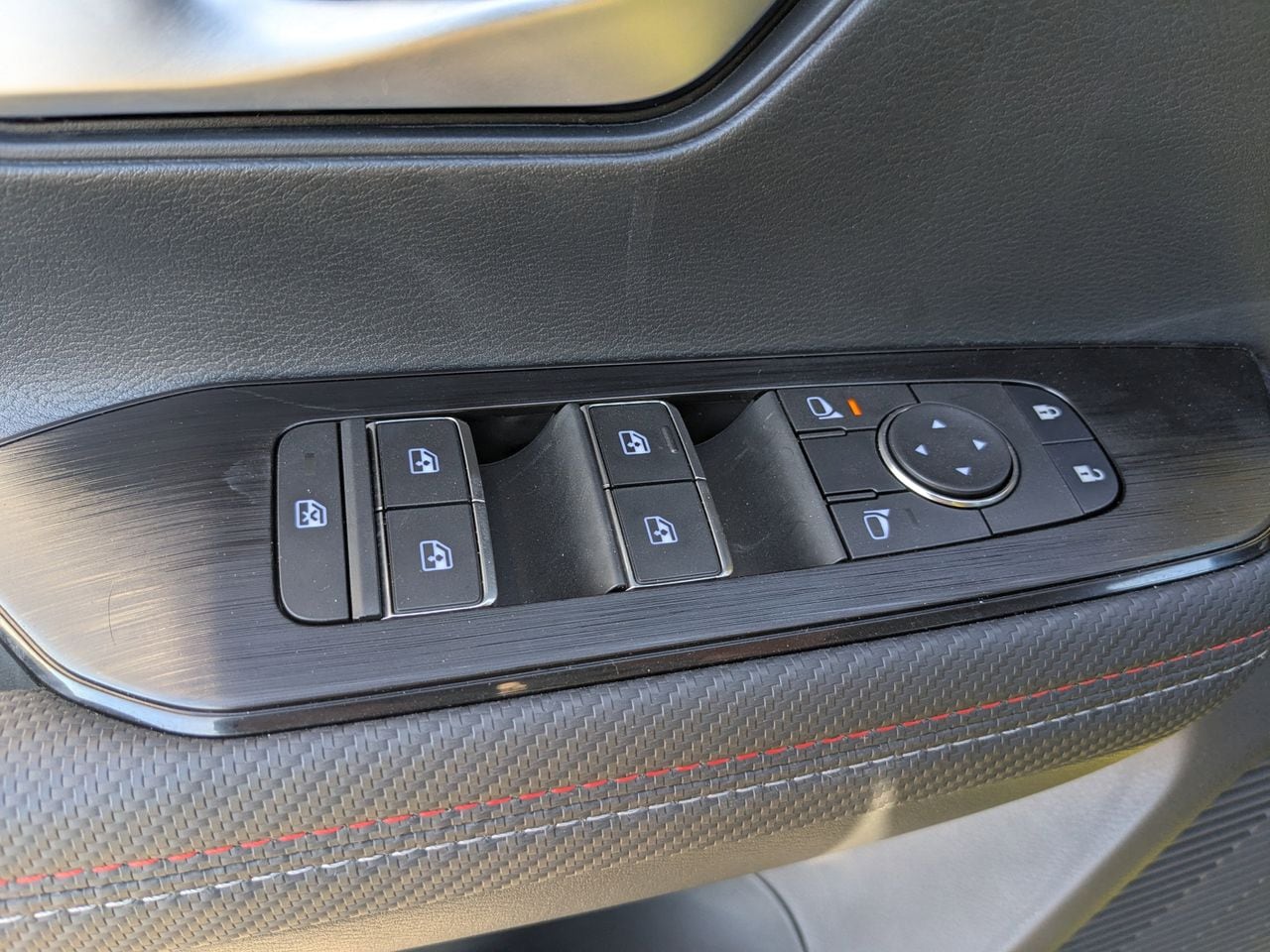 2026 Nissan KICKS SR AWD - Photo 15