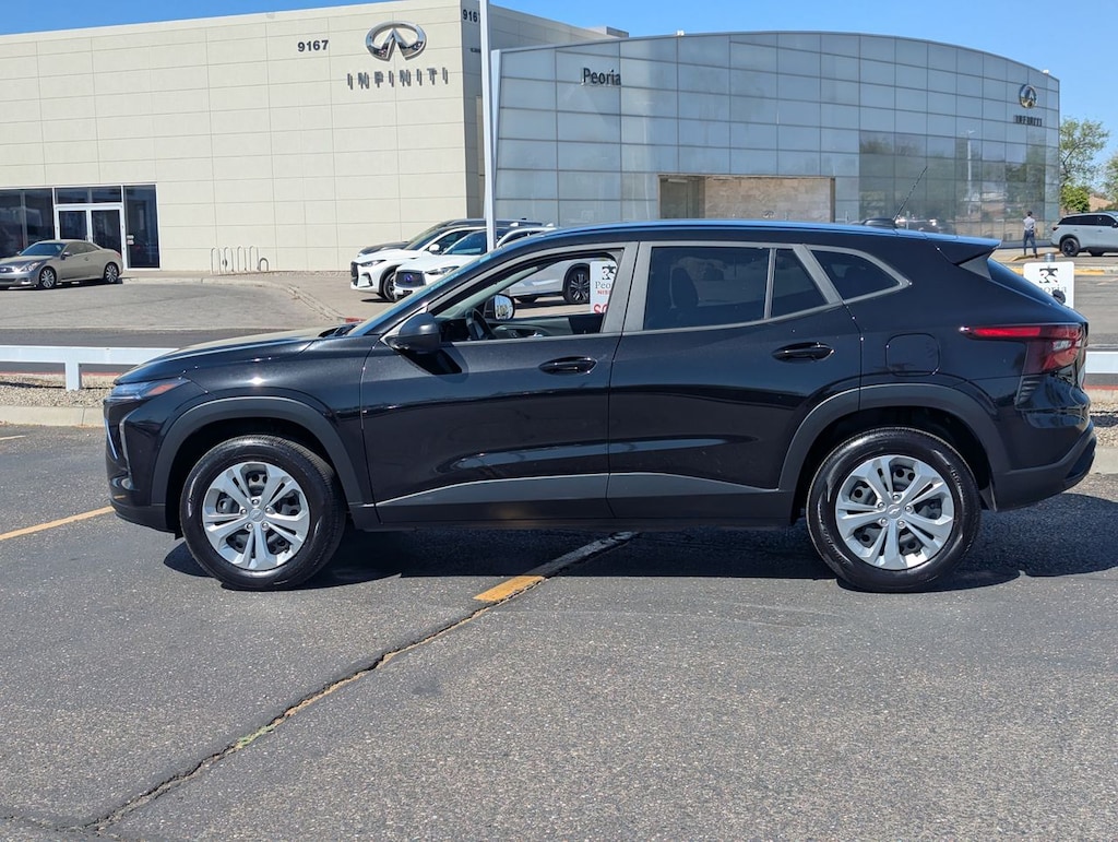 Used 2025 Chevrolet Trax LS SUV