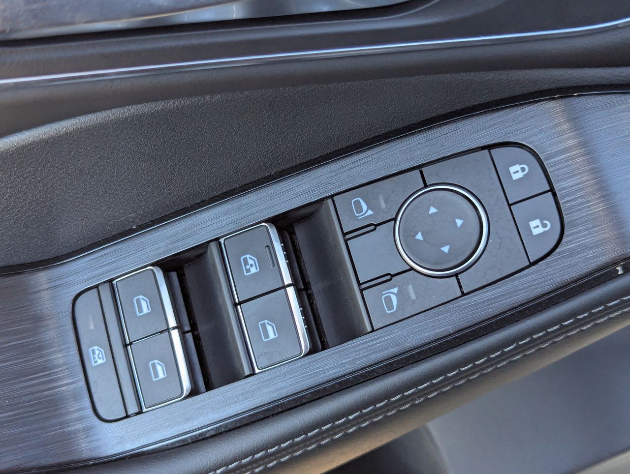 2026 Nissan Rogue Platinum - Photo 17