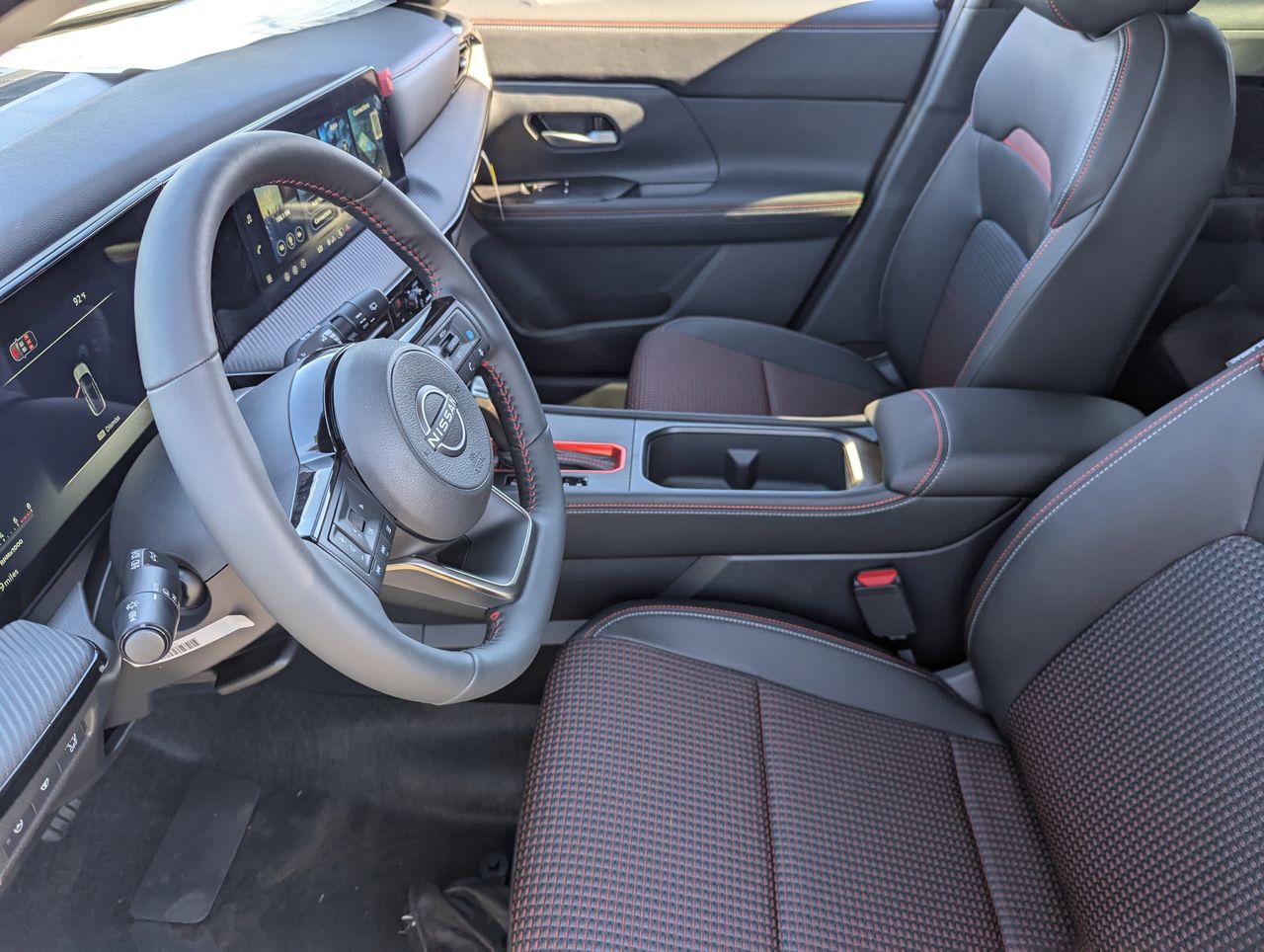 2026 Nissan KICKS SR - Photo 12