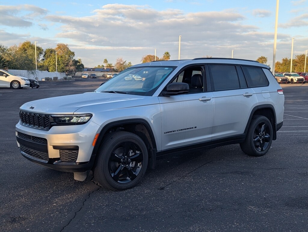 Used 2023 Jeep Grand Cherokee L Altitude SUV