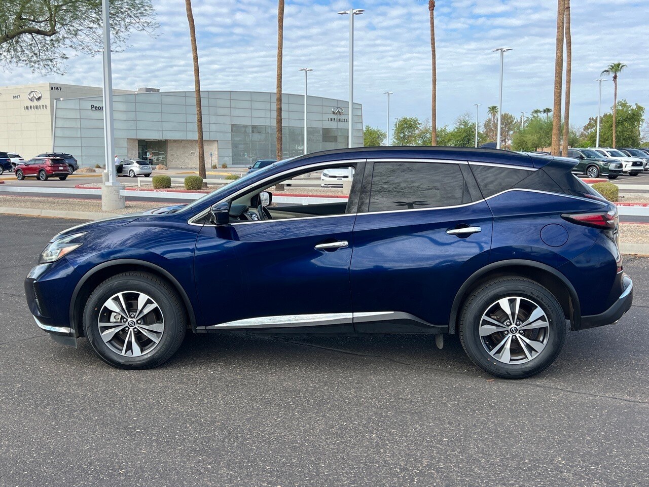 2023 Nissan Murano SV photo 3