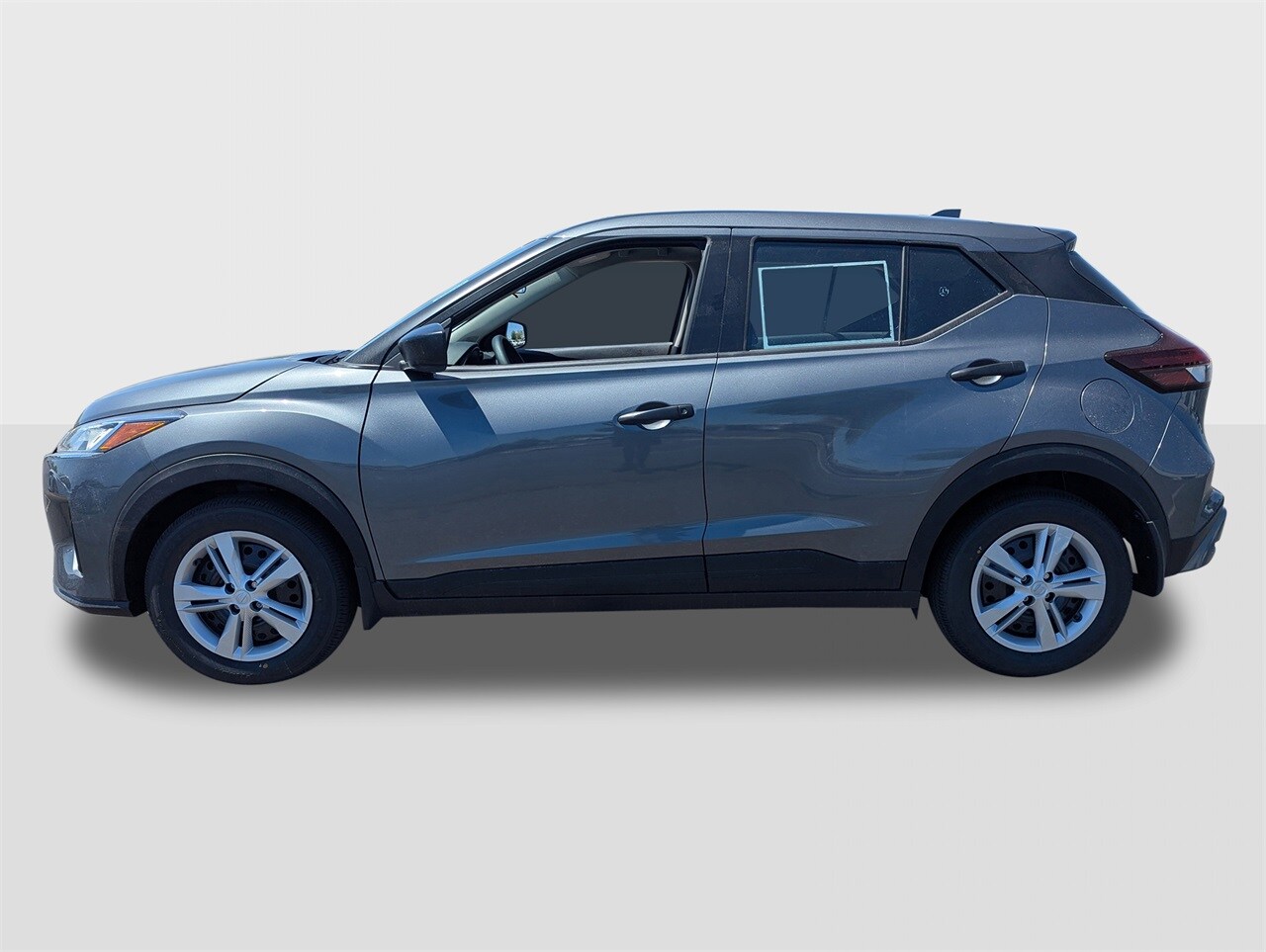 2025 Nissan Kicks Play S photo 2