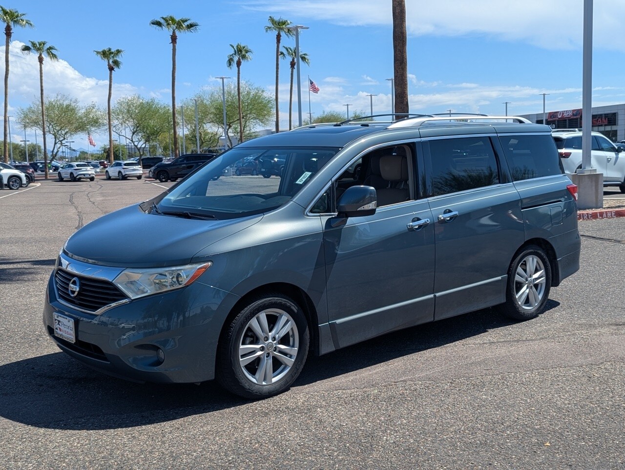 2013 Nissan Quest SL photo 2