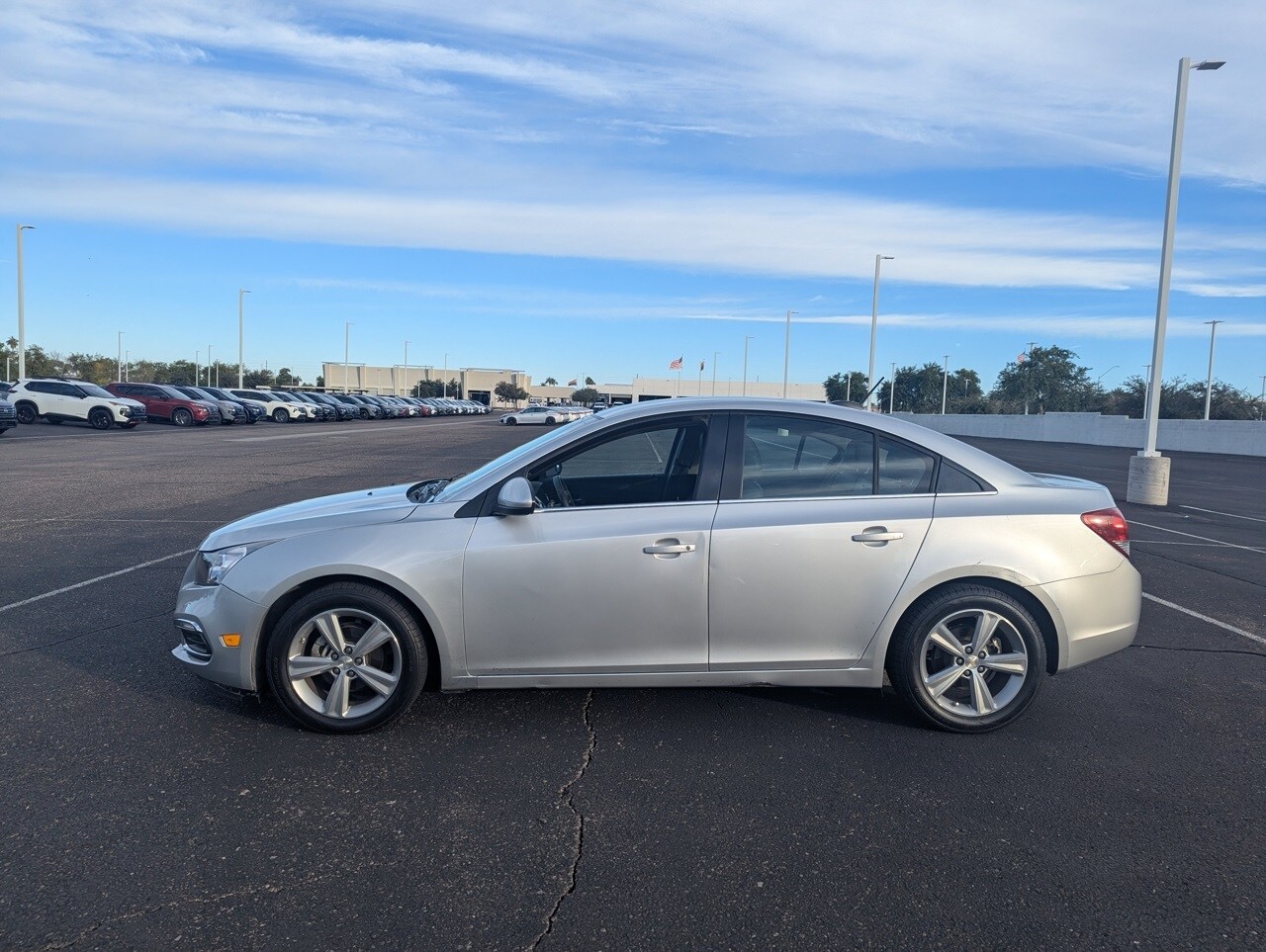2015 Chevrolet Cruze photo 2