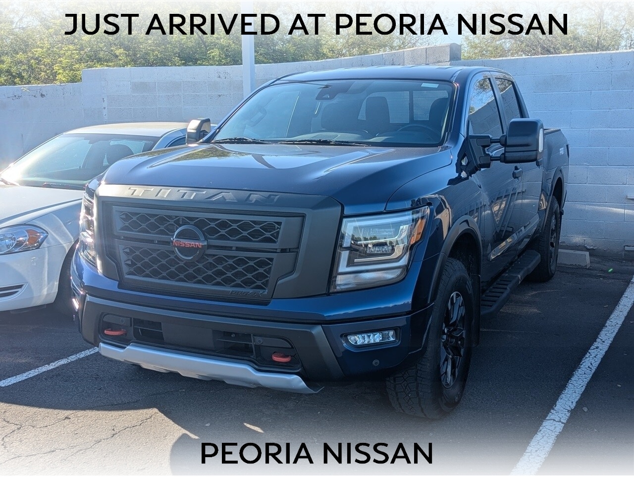 2023 Nissan Titan Truck 
