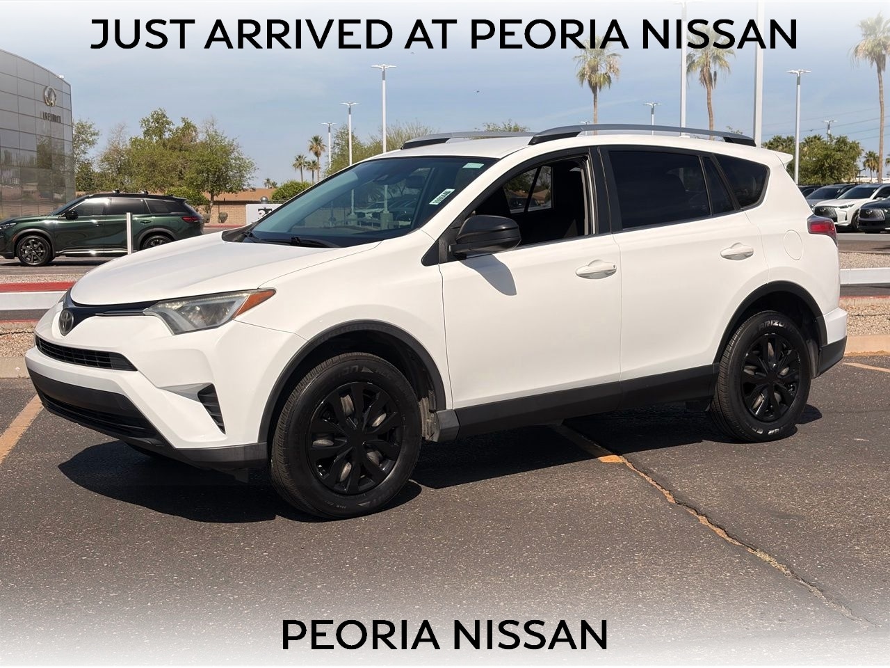 2017 Toyota RAV4 LE AWD's photo