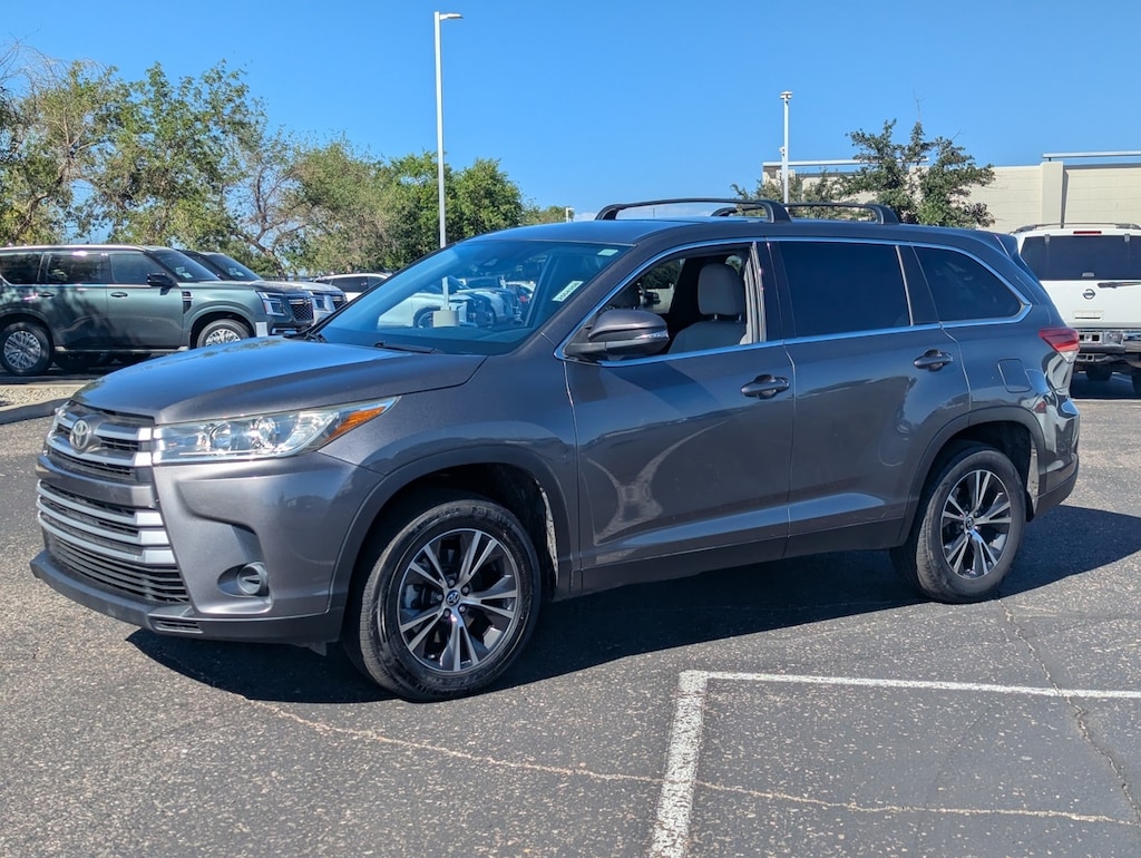 Used 2019 Toyota Highlander LE SUV