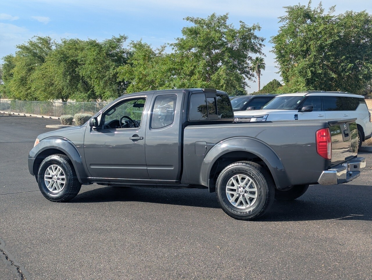 2014 Nissan Frontier SV photo 4