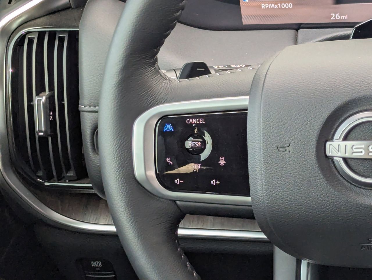 2025 Nissan Armada SL - Photo 26