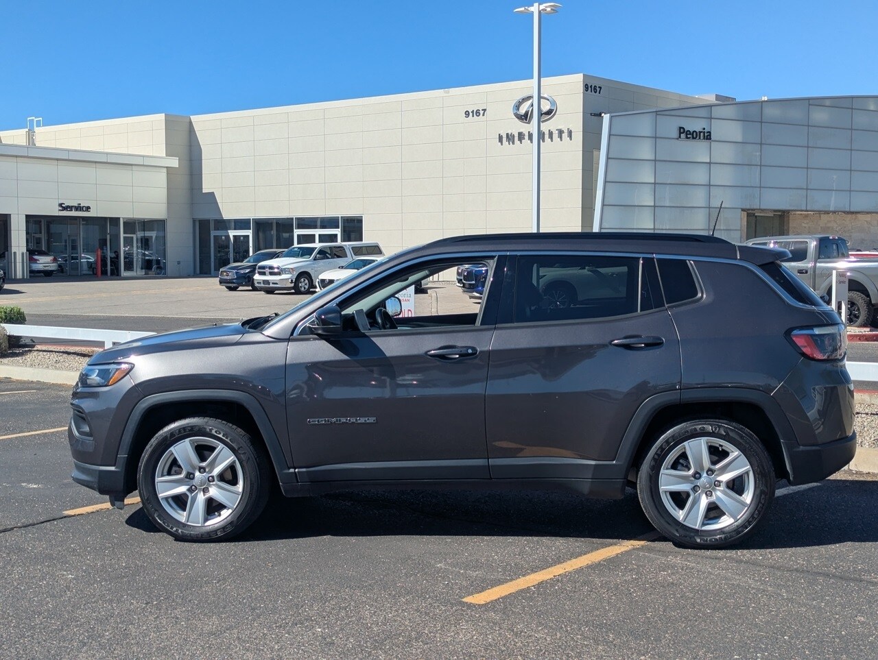 2022 Jeep Compass Latitude photo 3