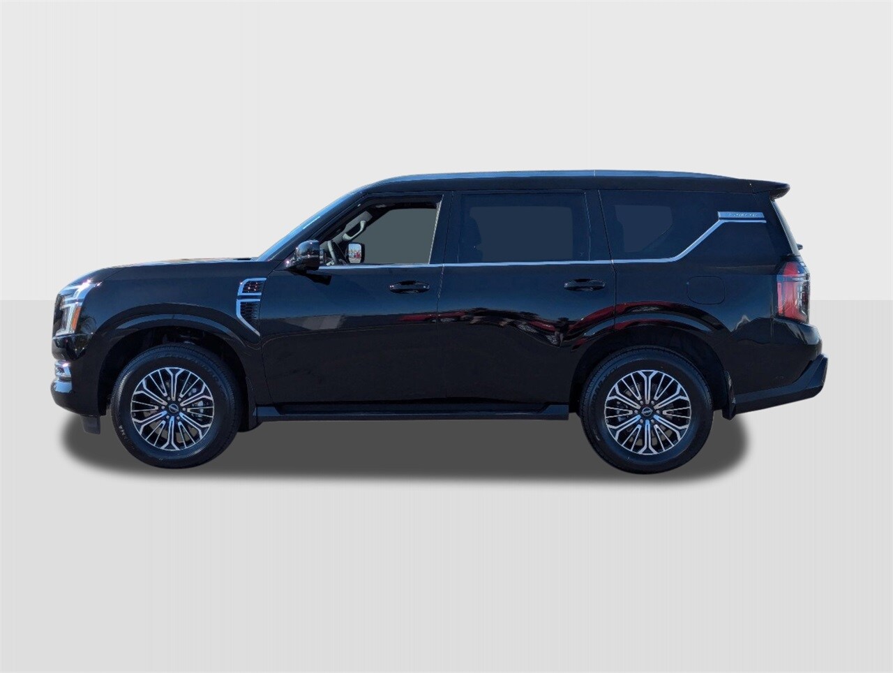 2025 Nissan Armada SL photo 2