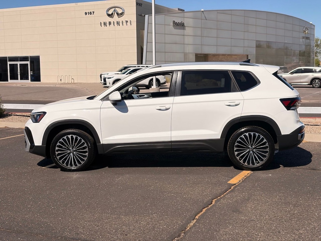 Used 2025 Volkswagen Taos 1.5T SE SUV