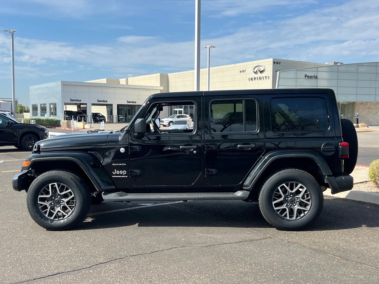 2024 Jeep Wrangler Sahara photo 3