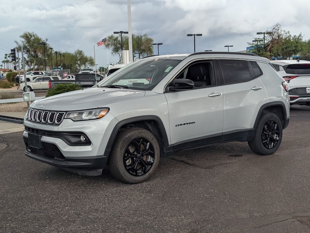 Used 2024 Jeep Compass Latitude SUV