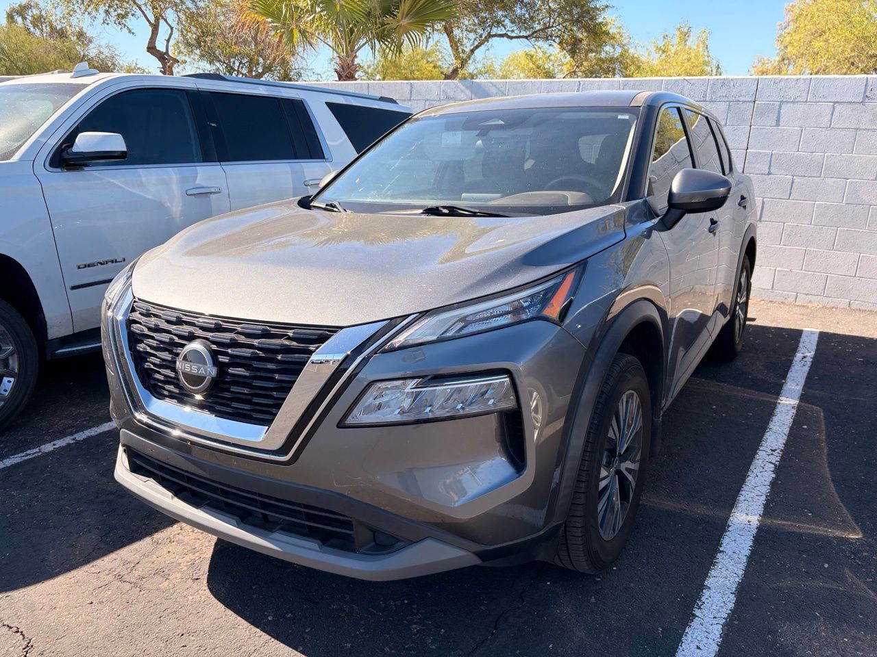 2022 Nissan Rogue SV FWD's photo