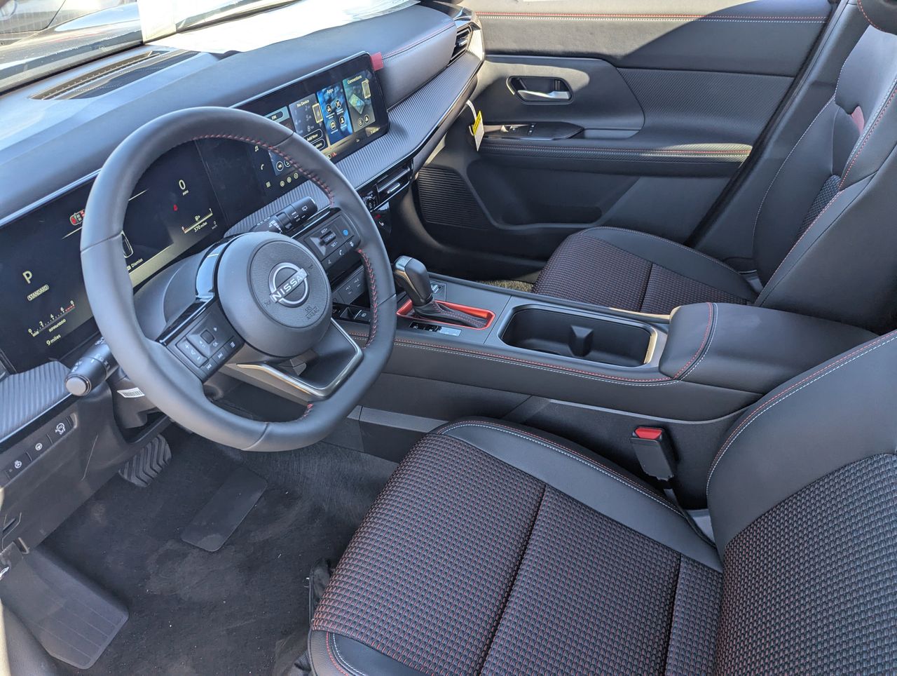 2026 Nissan KICKS SR - Photo 11