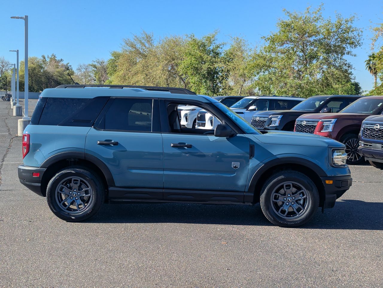 View vehicle photo 7