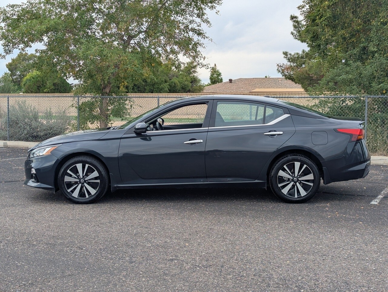2022 Nissan Altima 2.5 SL photo 3