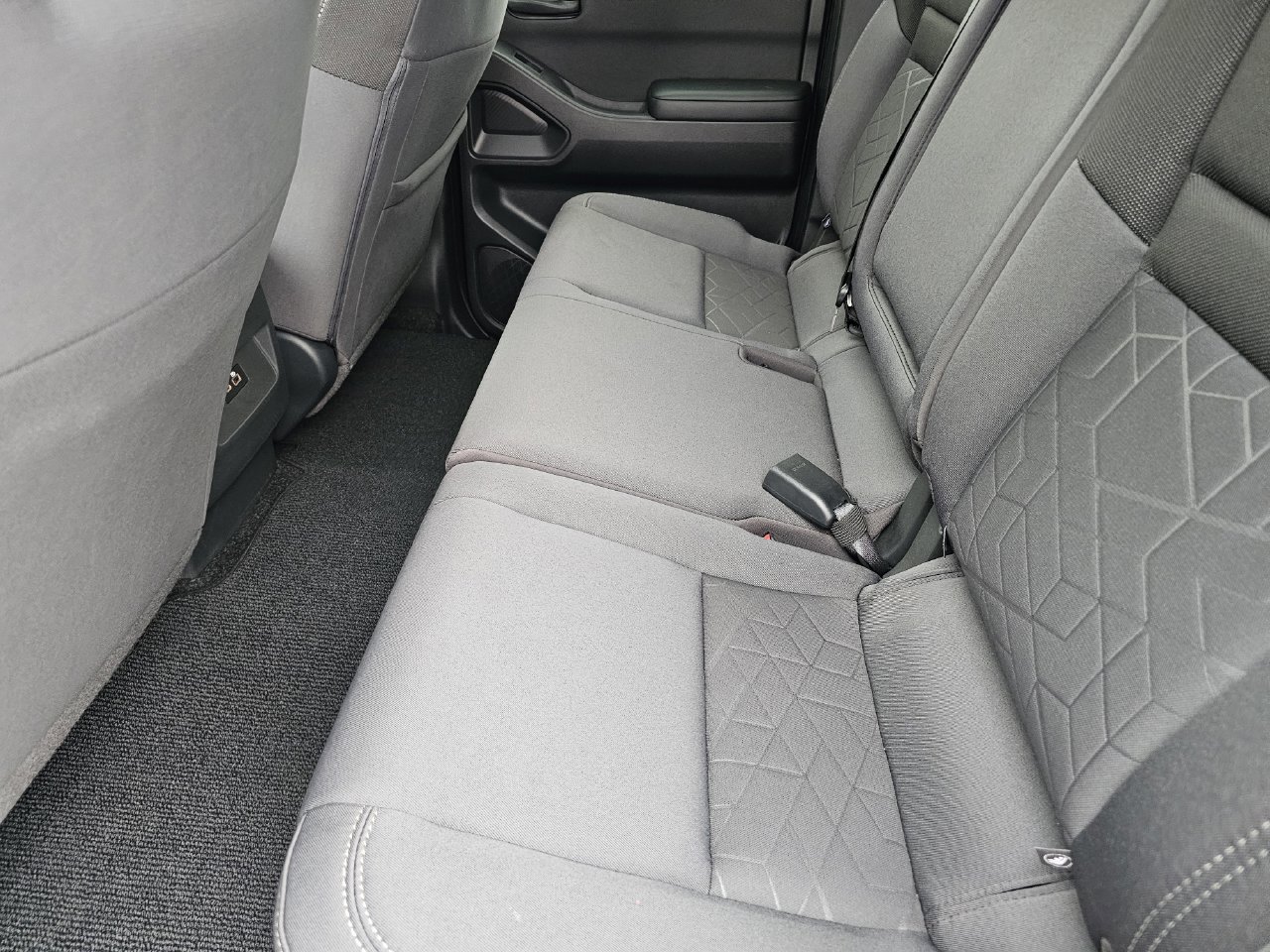 2026 Nissan Frontier SV - Photo 28