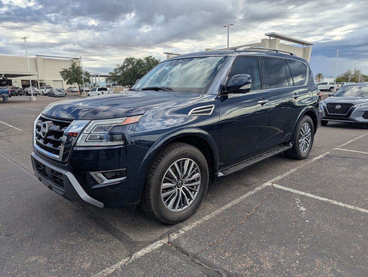 2023 Nissan Armada SL photo 2
