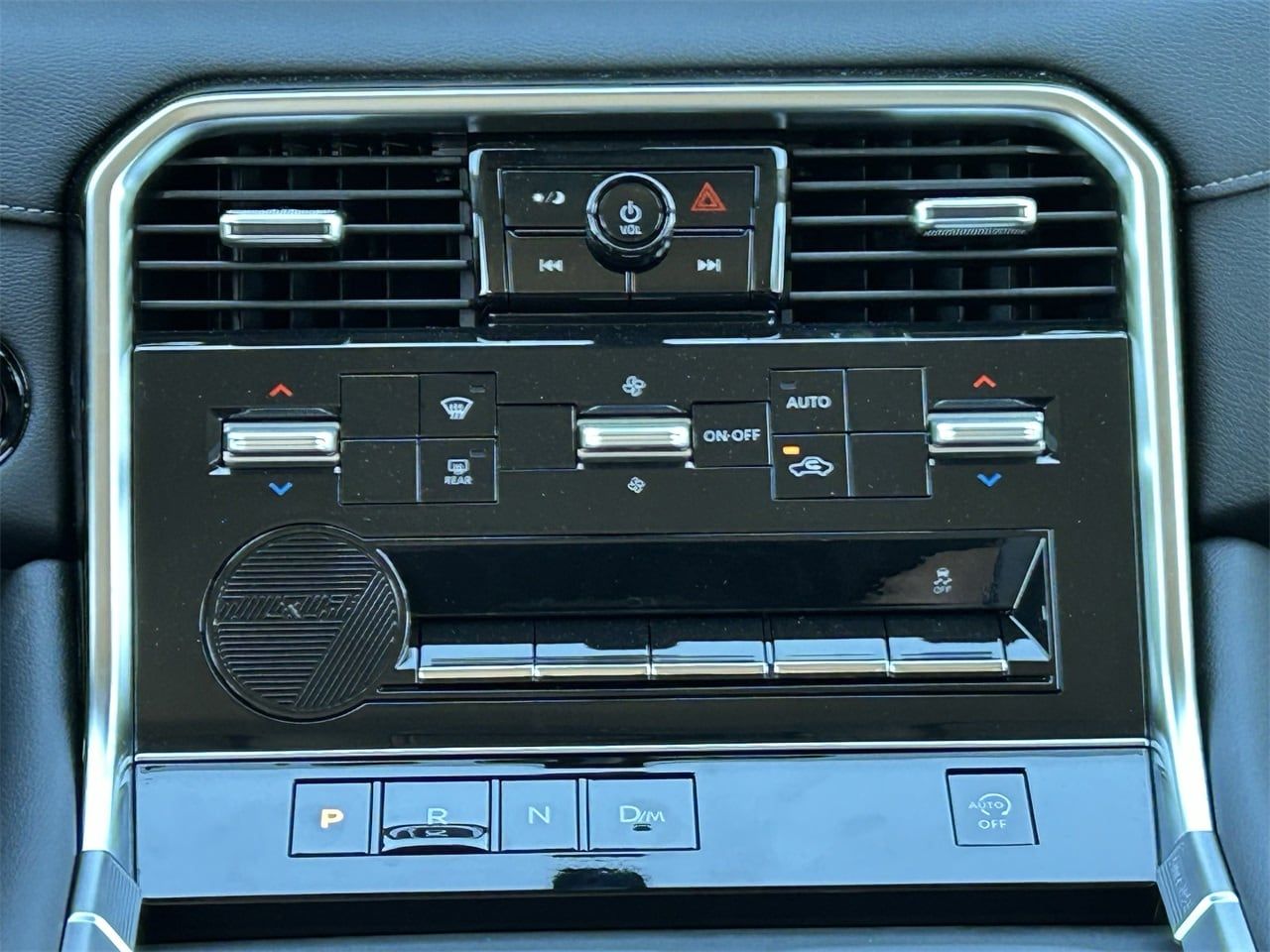 2026 Nissan Armada SV - Photo 20