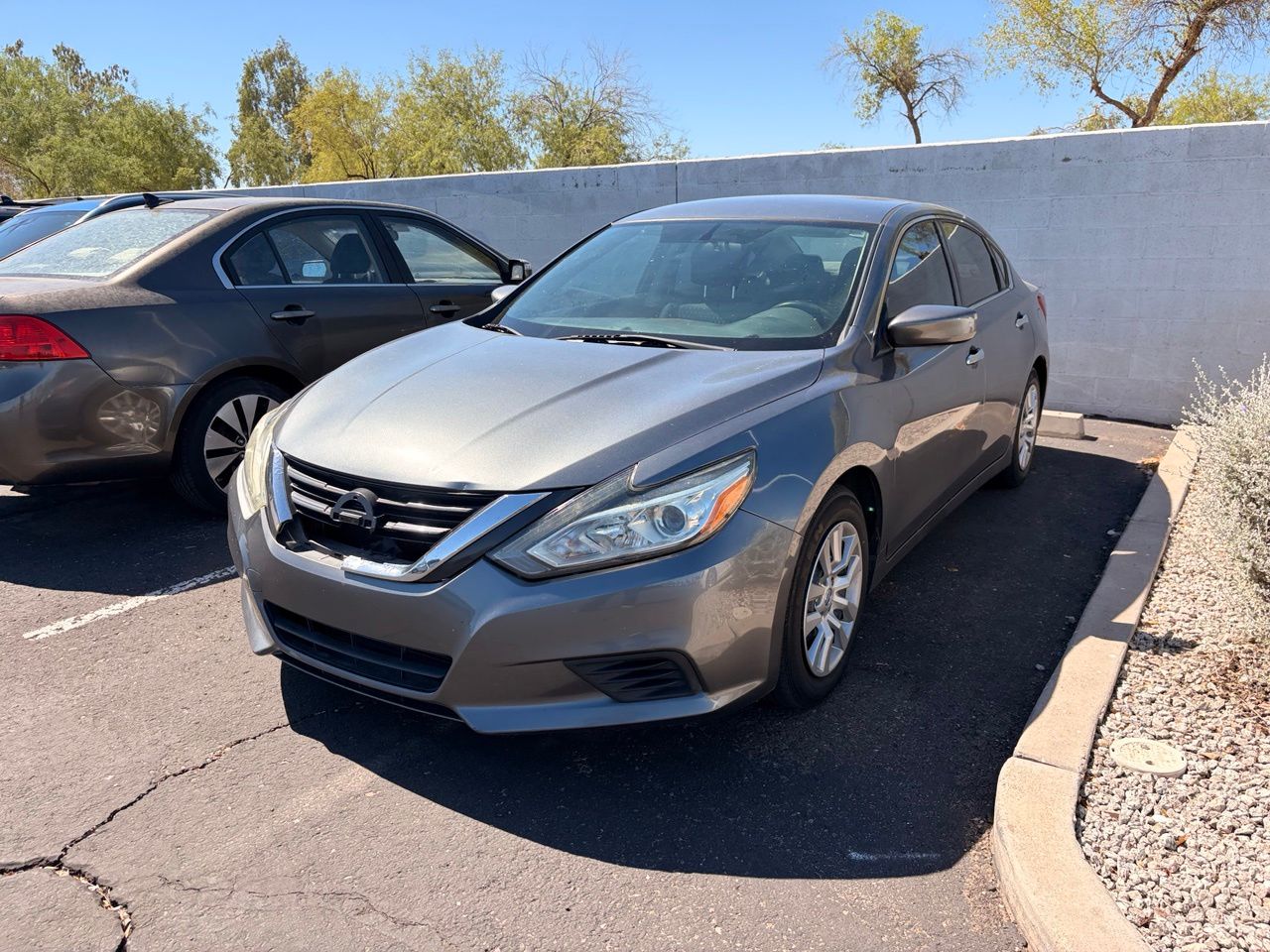 Used 2018 Nissan Altima S with VIN 1N4AL3AP1JC279635 for sale in Peoria, AZ