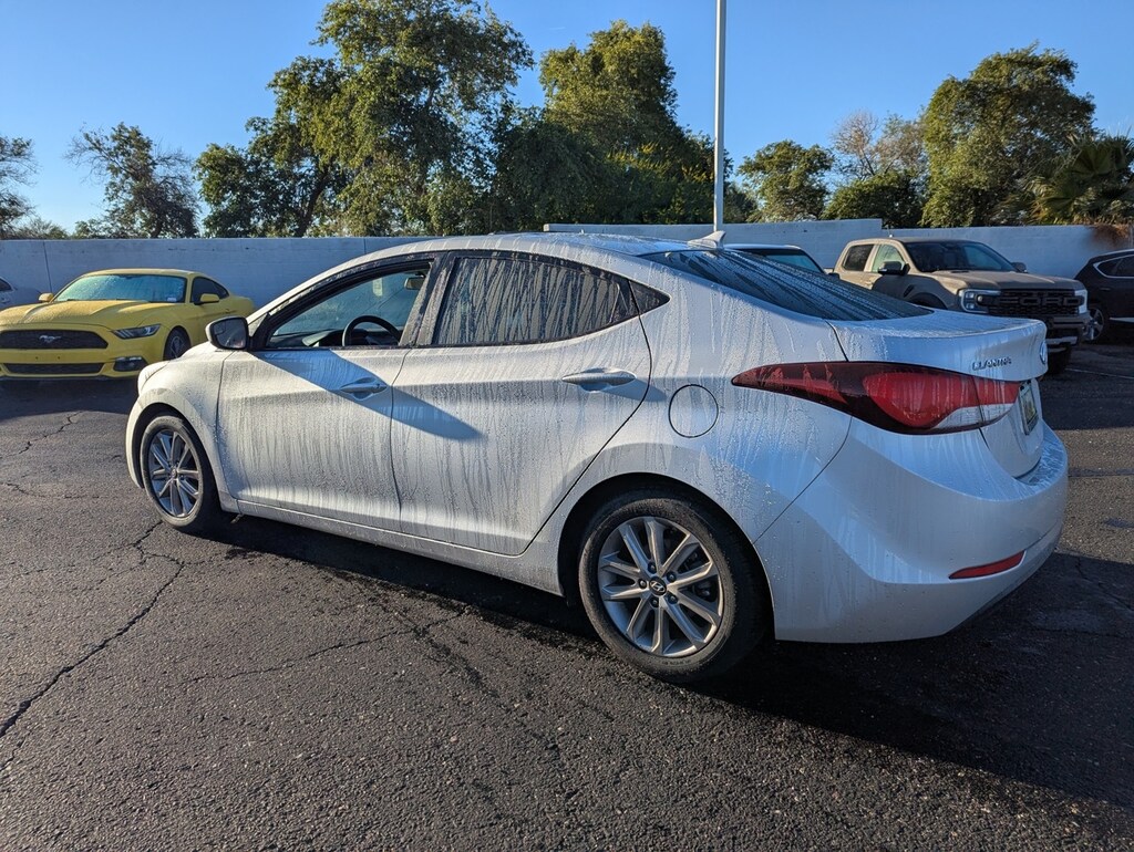 Used 2015 Hyundai Elantra SE Sedan