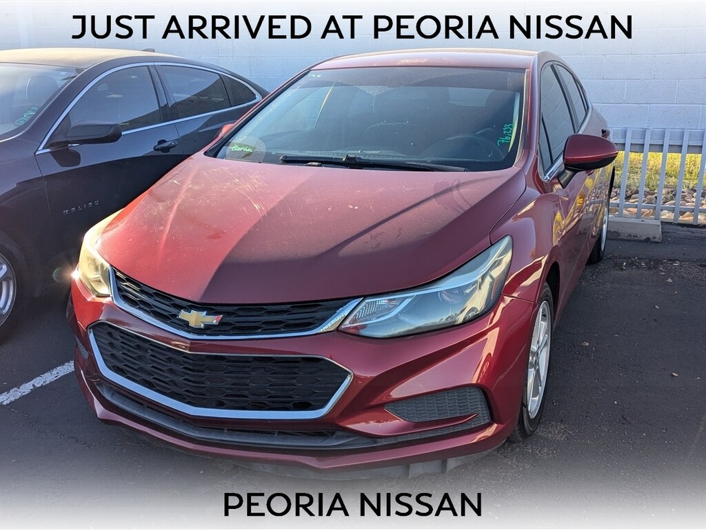 Used 2017 Chevrolet Cruze LT Hatchback