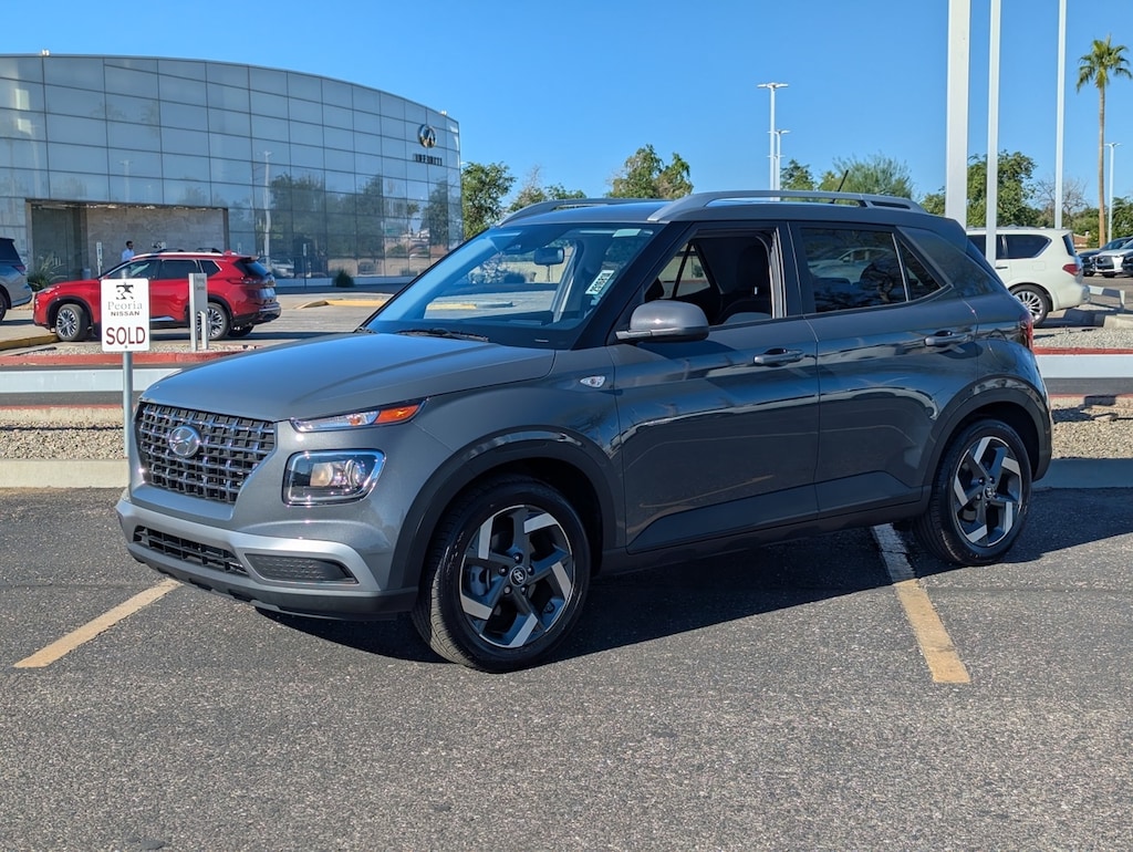 Used 2025 Hyundai Venue SEL SUV