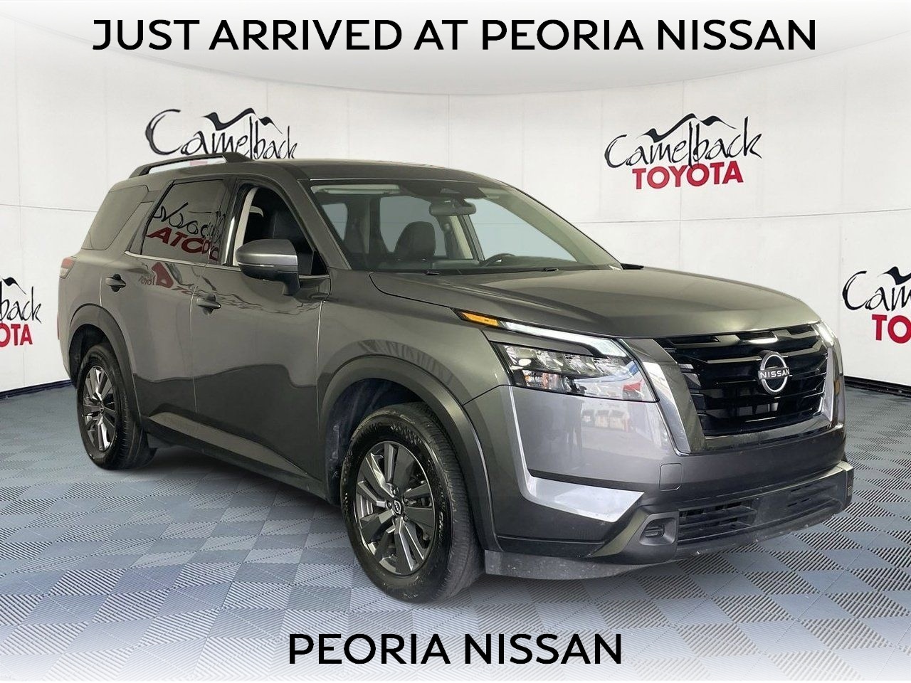 2025 Nissan Pathfinder SV 4WD's photo