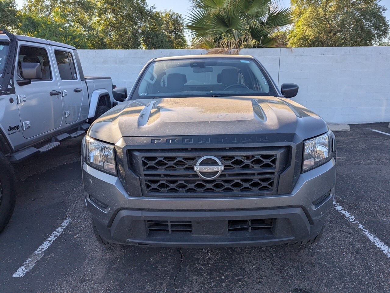 2023 Nissan Frontier S photo 2