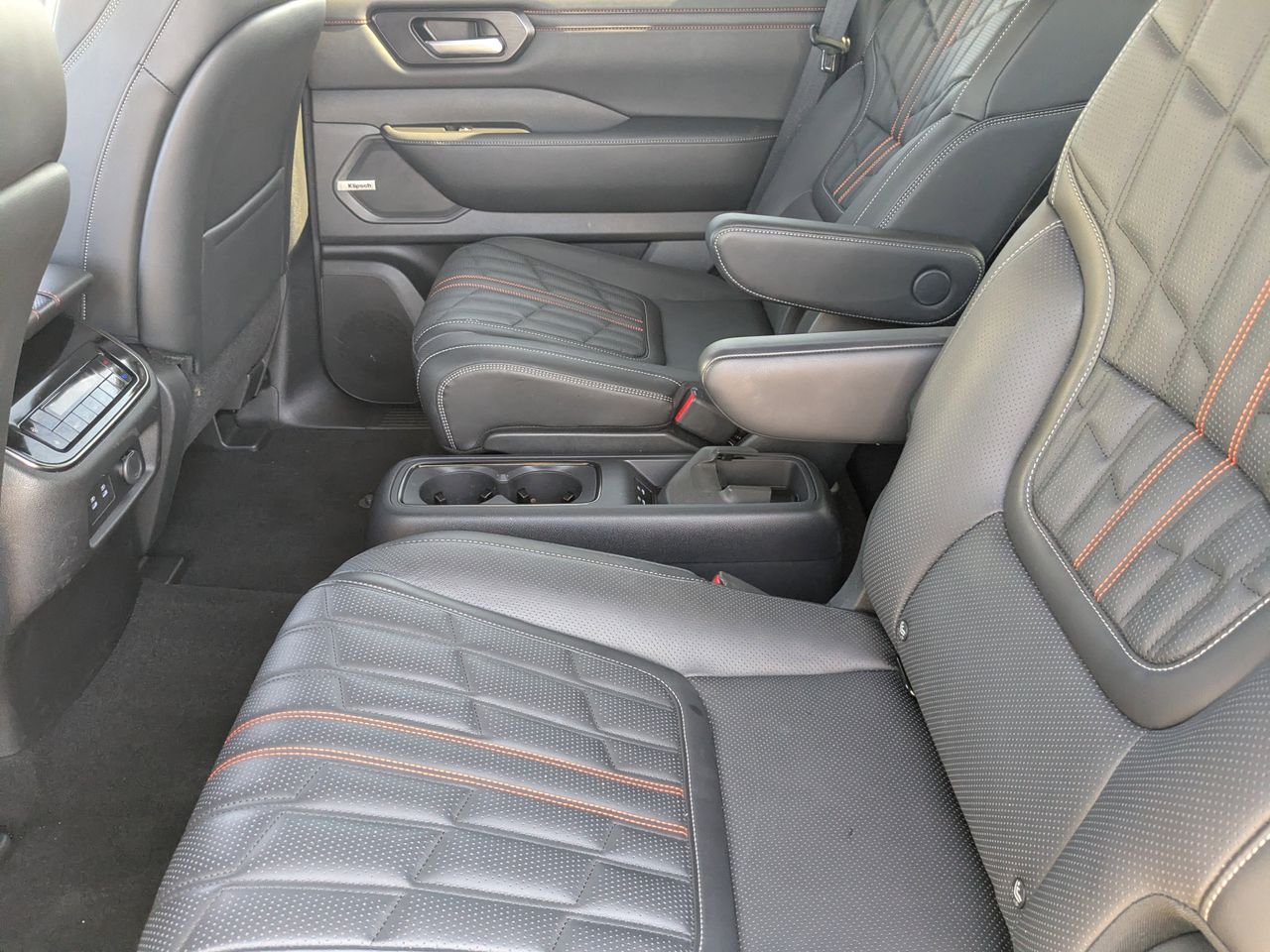 2026 Nissan Armada PRO-4X - Photo 27