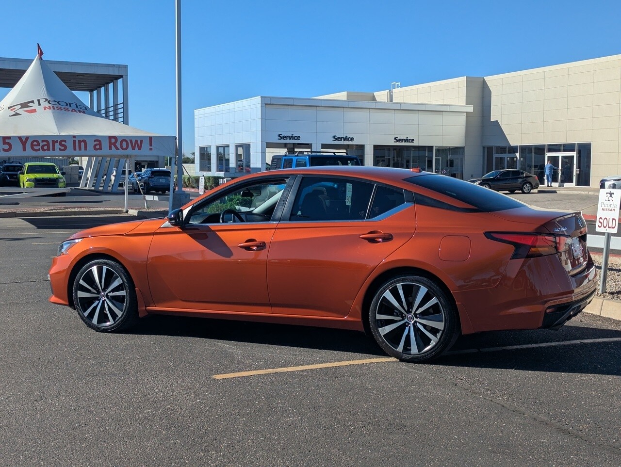 2021 Nissan Altima 2.5 SR photo 2