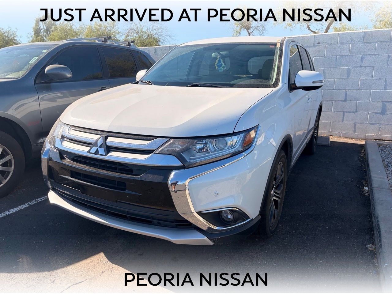 2016 Mitsubishi Outlander SE FWD's photo