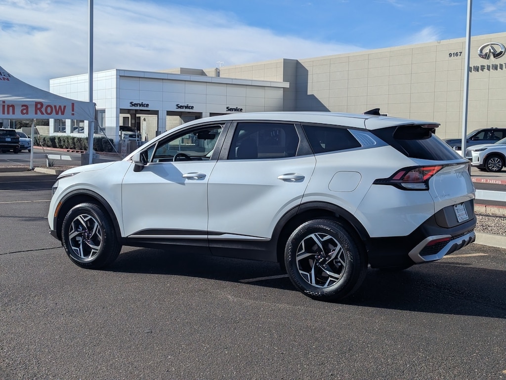 Used 2024 Kia Sportage LX SUV