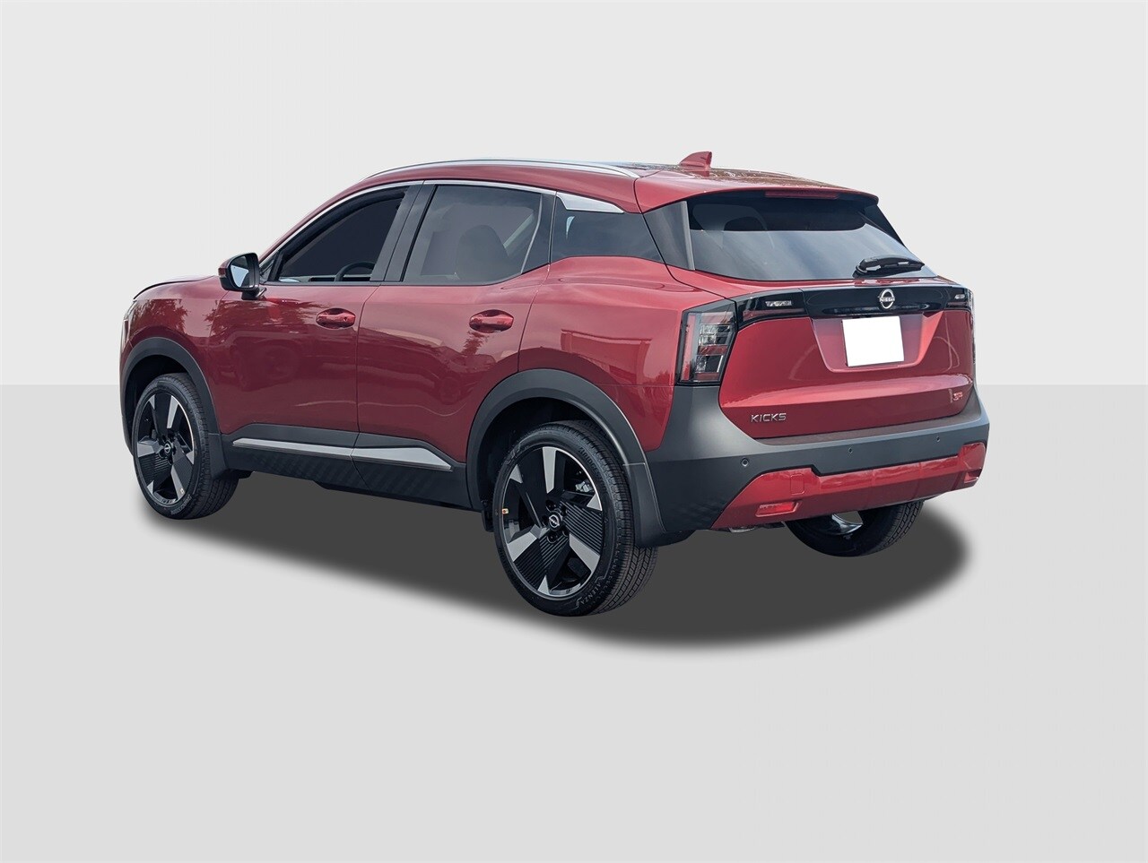 2025 Nissan Kicks SR photo 3
